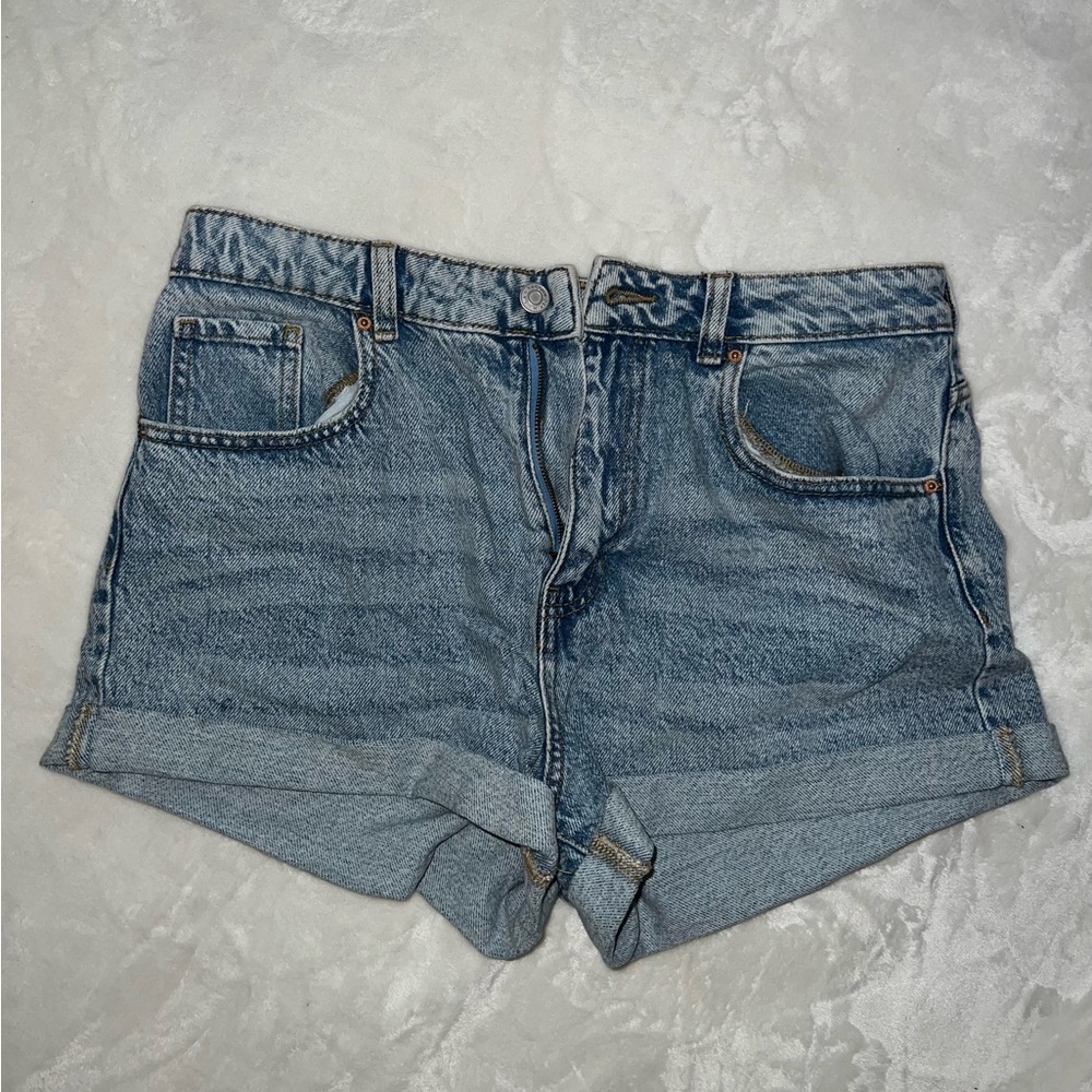 PacSun light wash jean shorts
